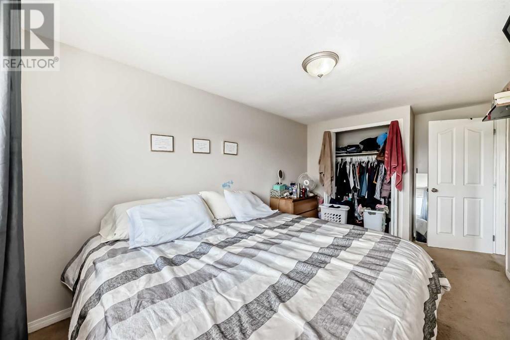 Single Family House for Sale in  A Avenue SE Forest Heights Calgary 