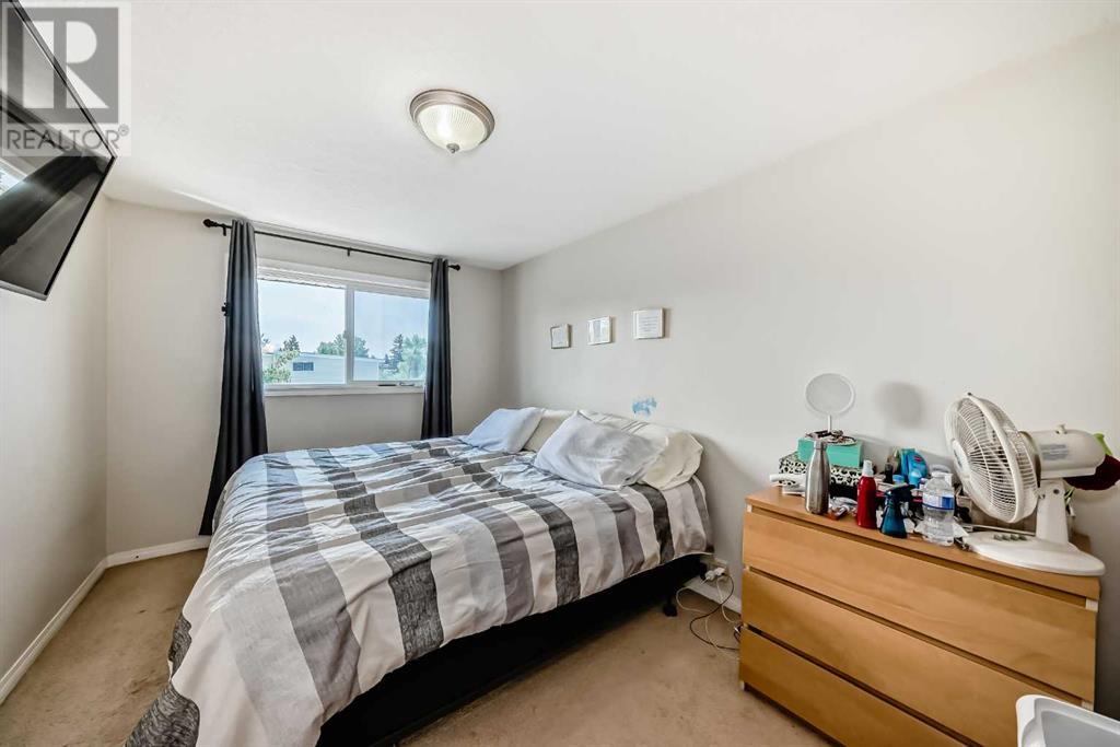 Single Family House for Sale in  A Avenue SE Forest Heights Calgary 
