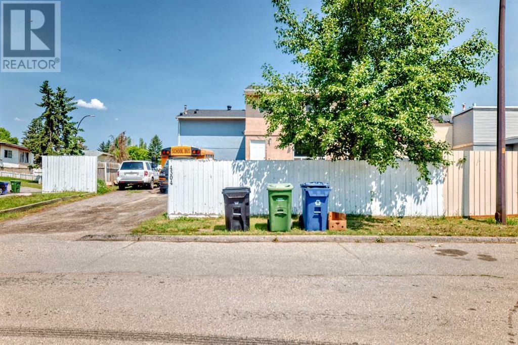 4304 6A Avenue SE, Calgary, Alberta