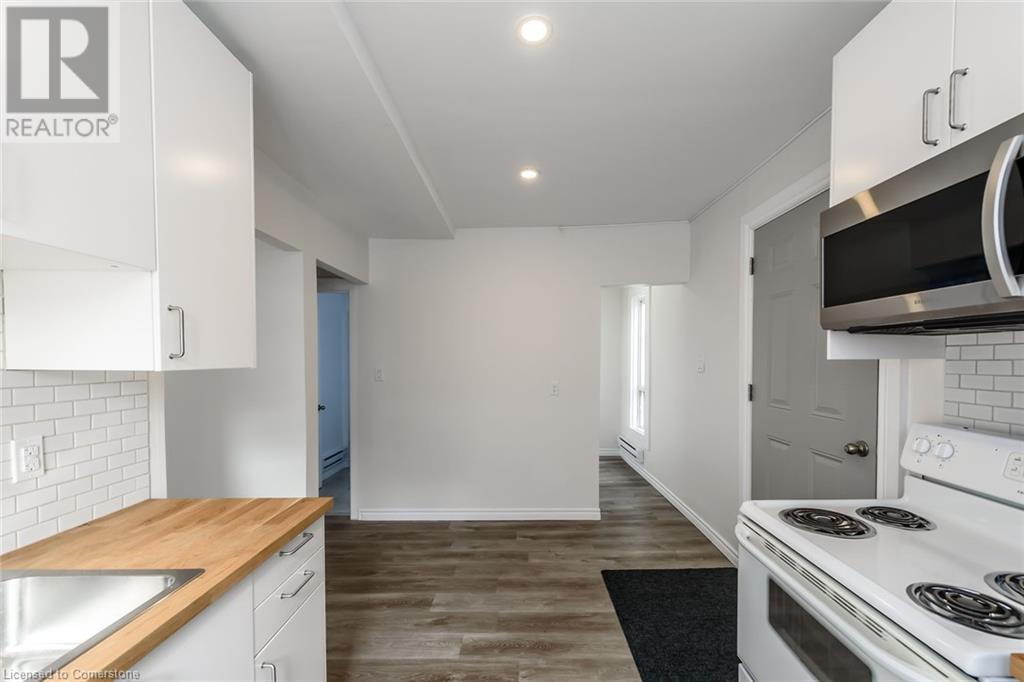 Photo 4 of 191 Sherman Avenue S Unit 2, Hamilton ON
