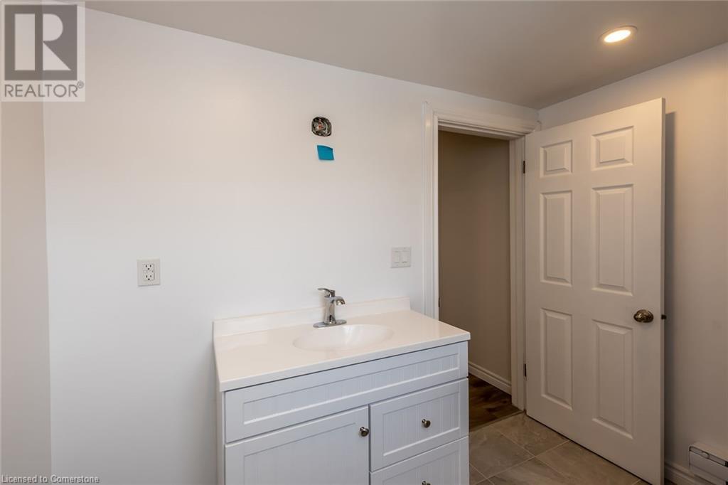 Photo 7 of 191 Sherman Avenue S Unit 2, Hamilton ON