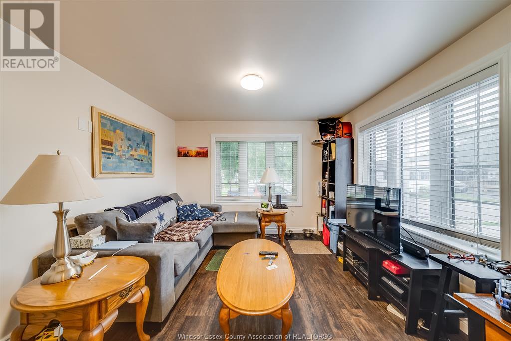 Photo 22 of 200 Steven Court, Essex ON