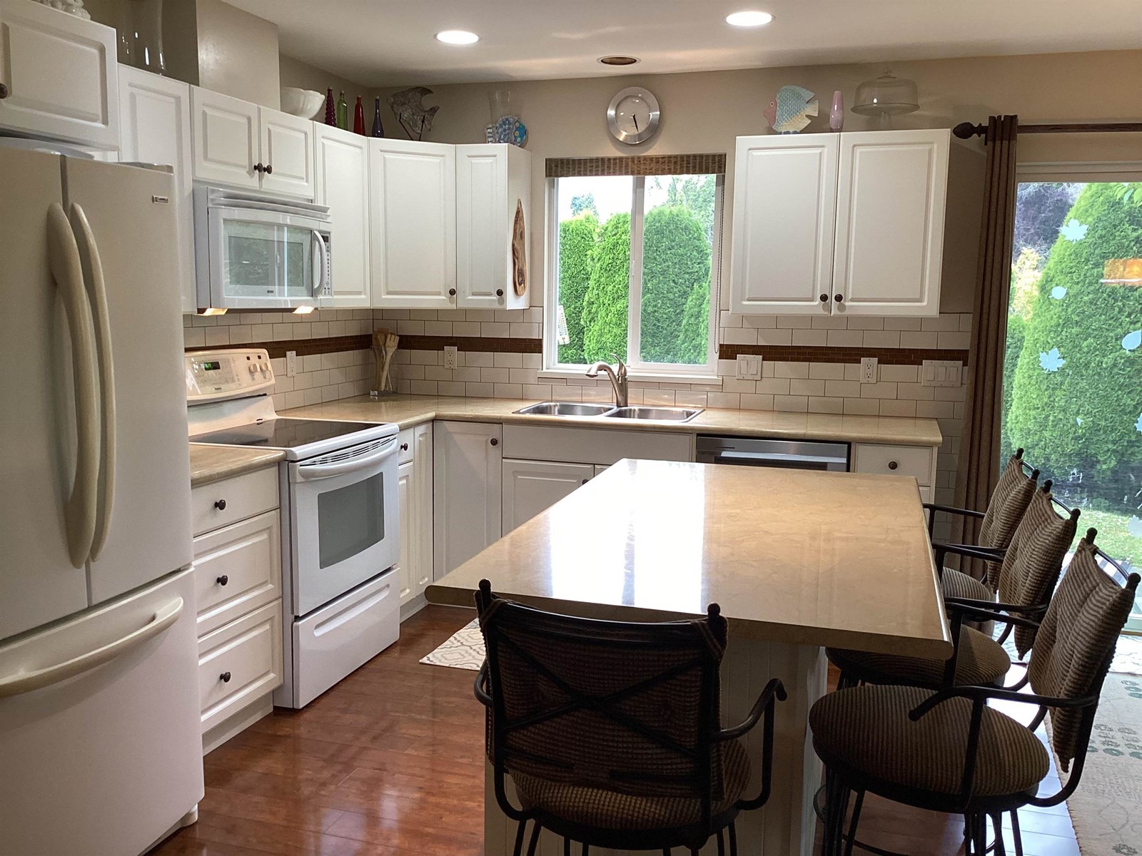 Photo 19 of 1187 King George Boulevard, Surrey BC