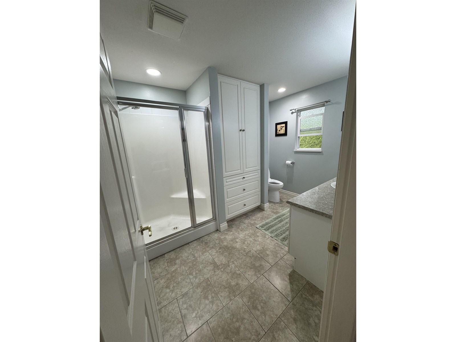 Photo 13 of 1187 King George Boulevard, Surrey BC