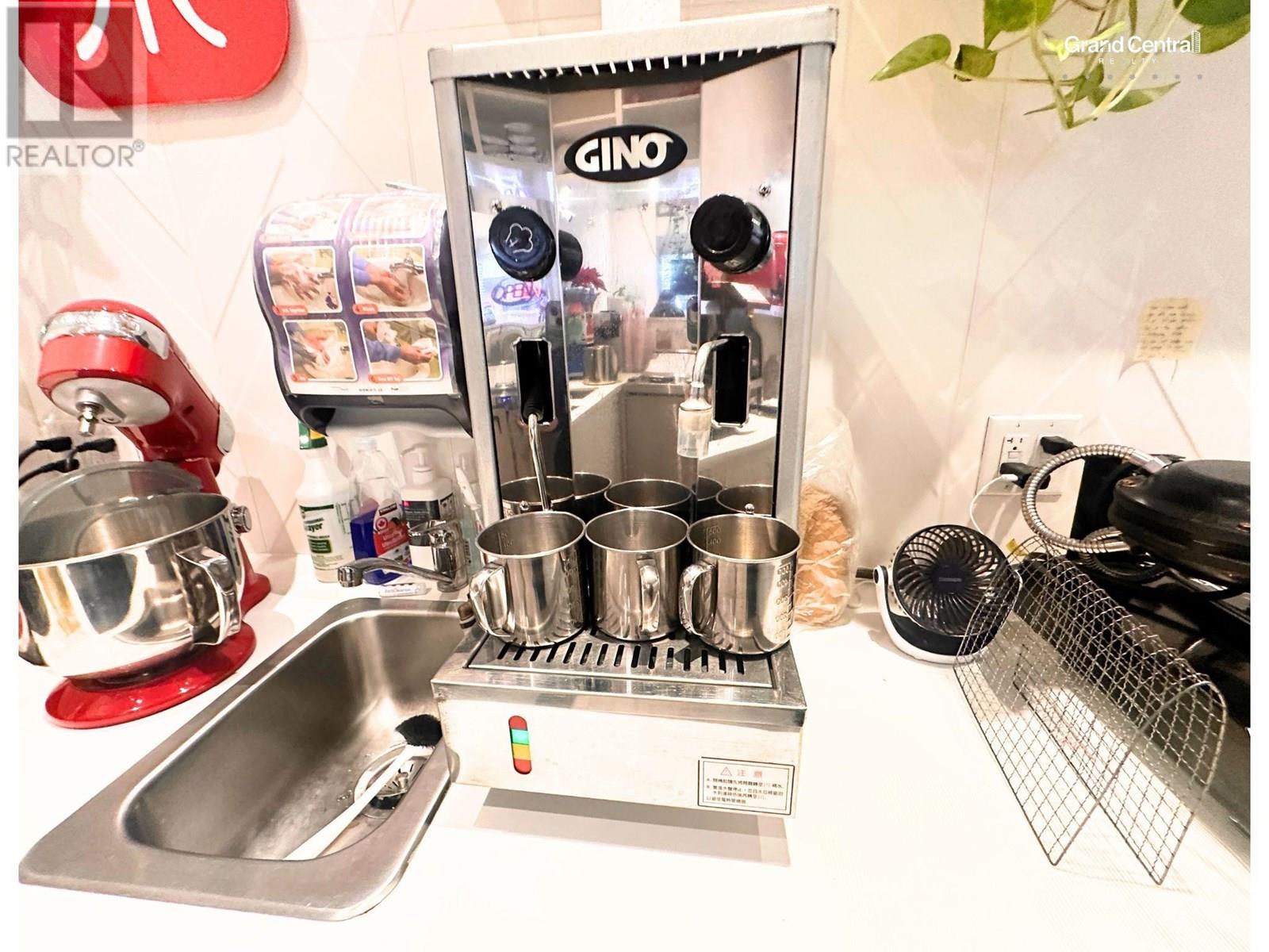 559 W PENDER STREET, Vancouver