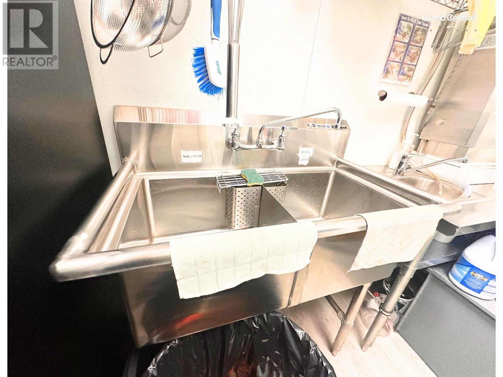 559 W PENDER STREET, Vancouver