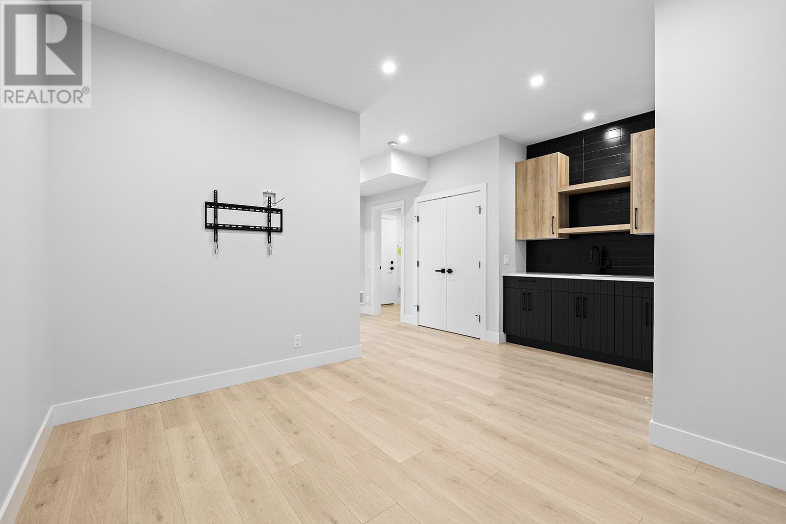 Photo 38 of 1165 Lone Pine Drive, Kelowna BC