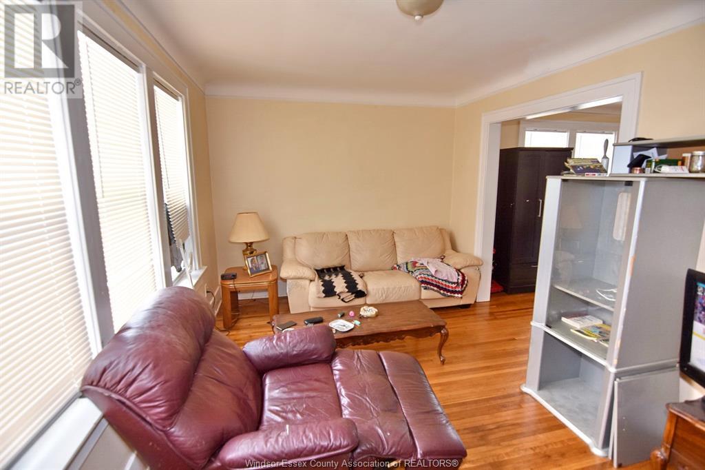 Photo 5 of 1441 Ellis East, Windsor ON