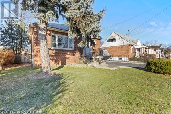 Photo 2 of 50 West 4th Street, Hamilton ON