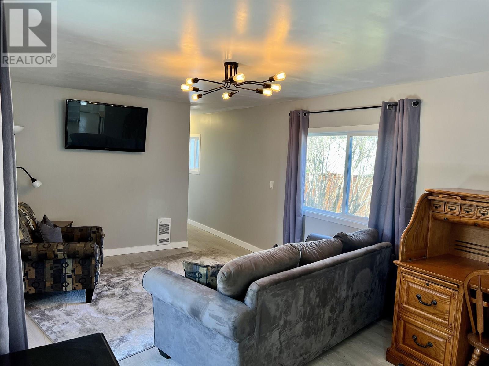 747 CASCADE CRESCENT, Gibsons