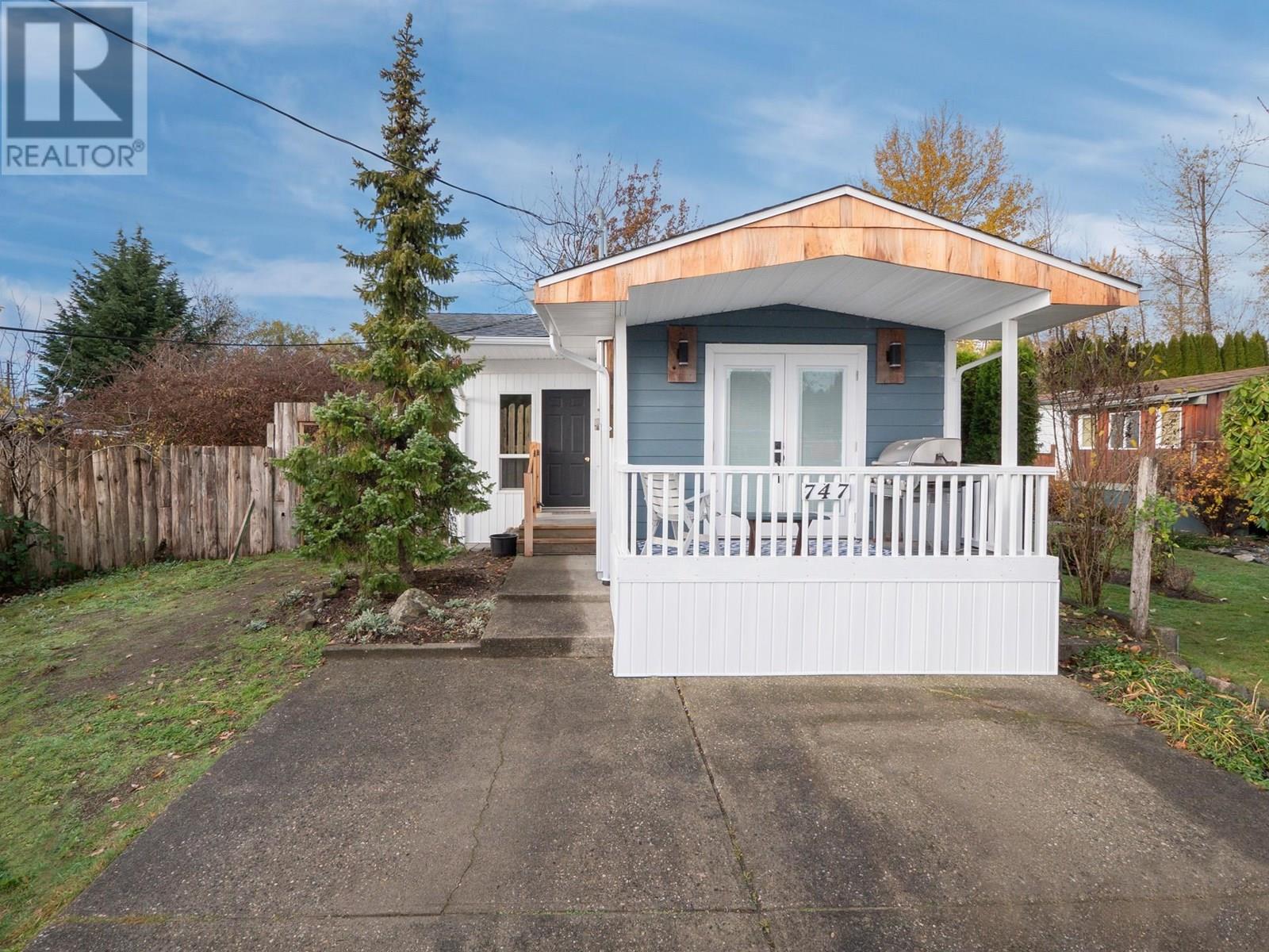 747 CASCADE CRESCENT, Gibsons