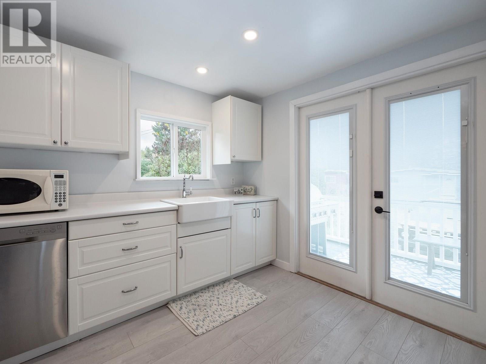 747 CASCADE CRESCENT, Gibsons
