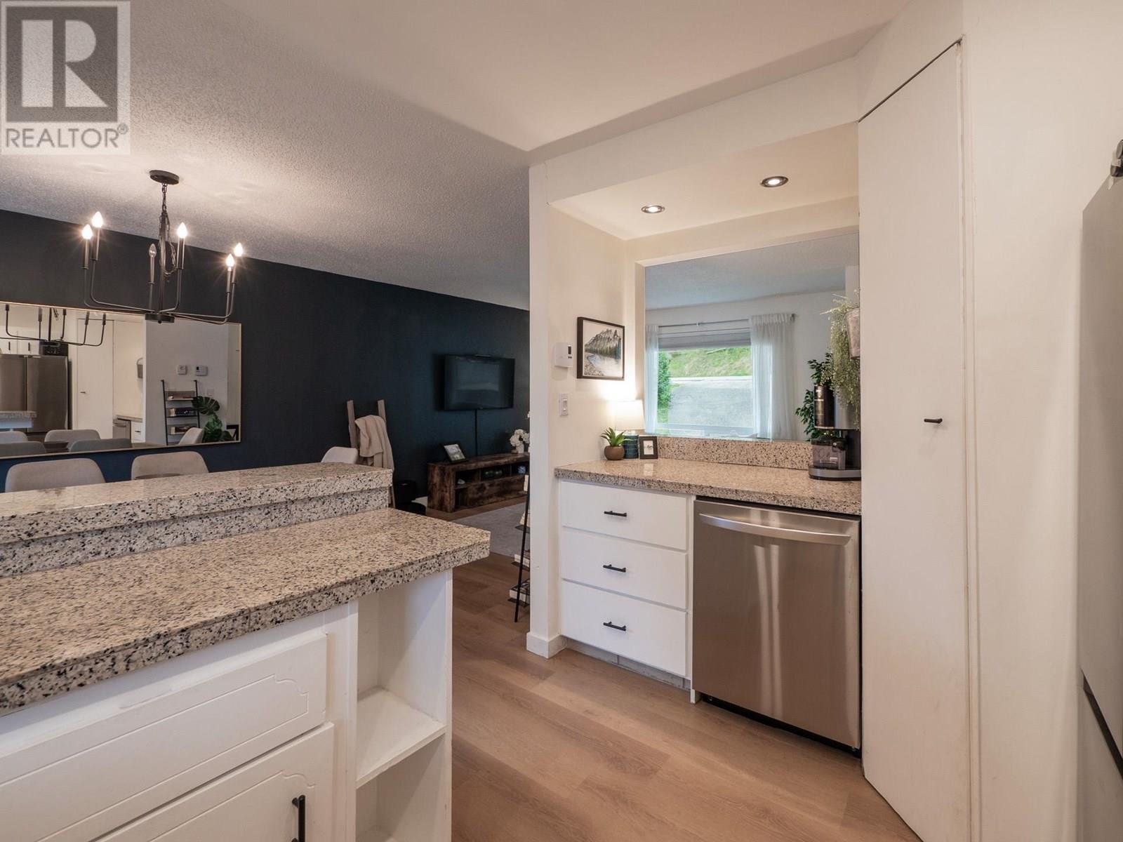 617 GOWER POINT ROAD, Gibsons