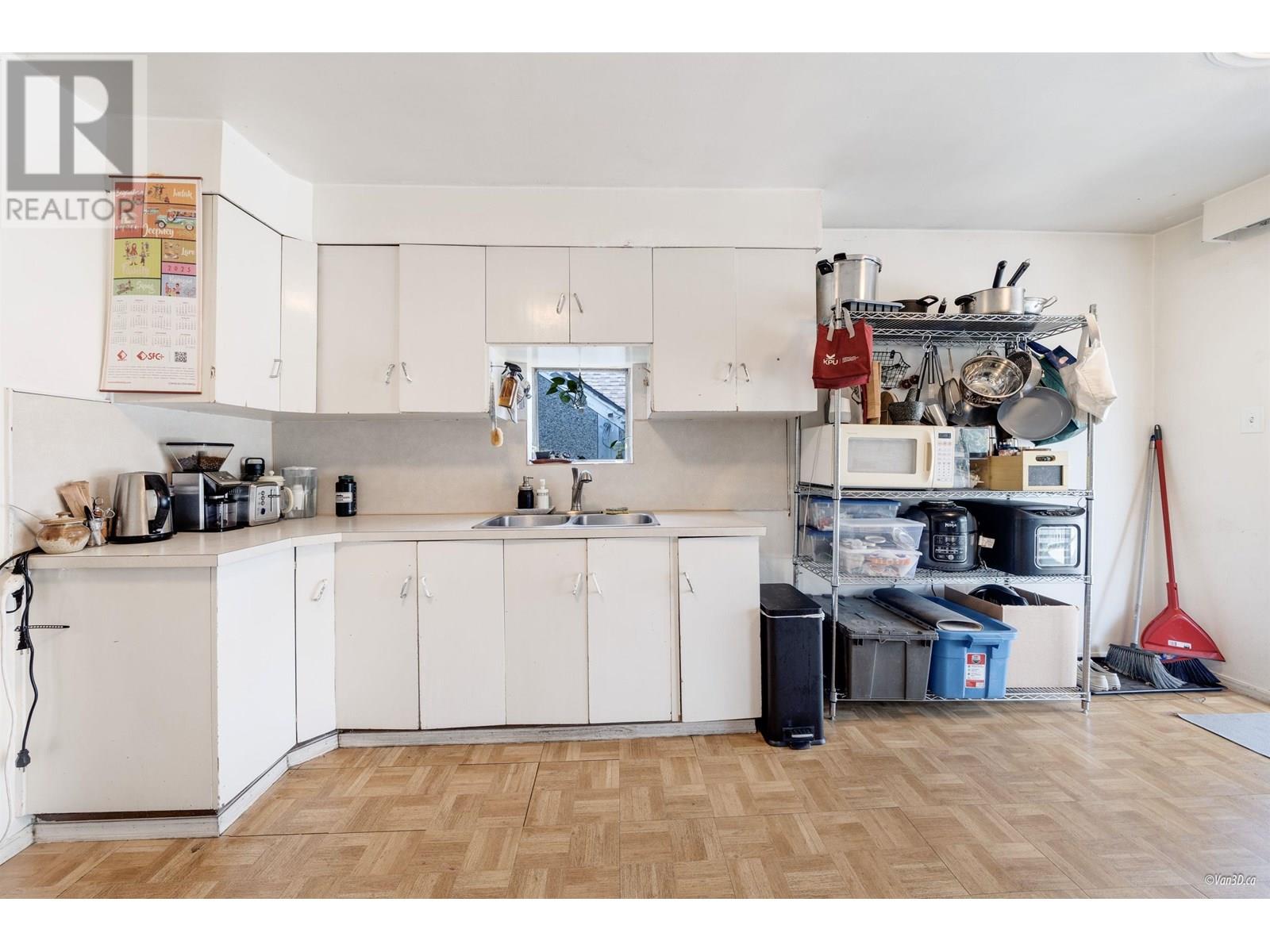 Photo 5 of 2611 Parker Street, Vancouver BC