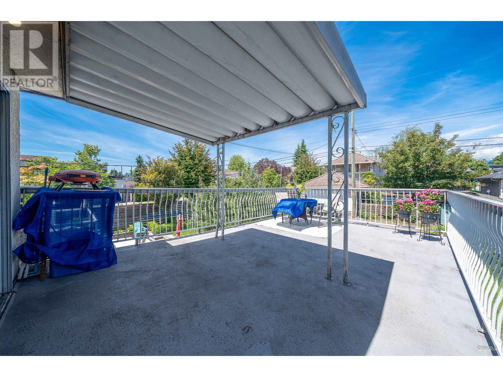 Photo 25 of 2611 Parker Street, Vancouver BC