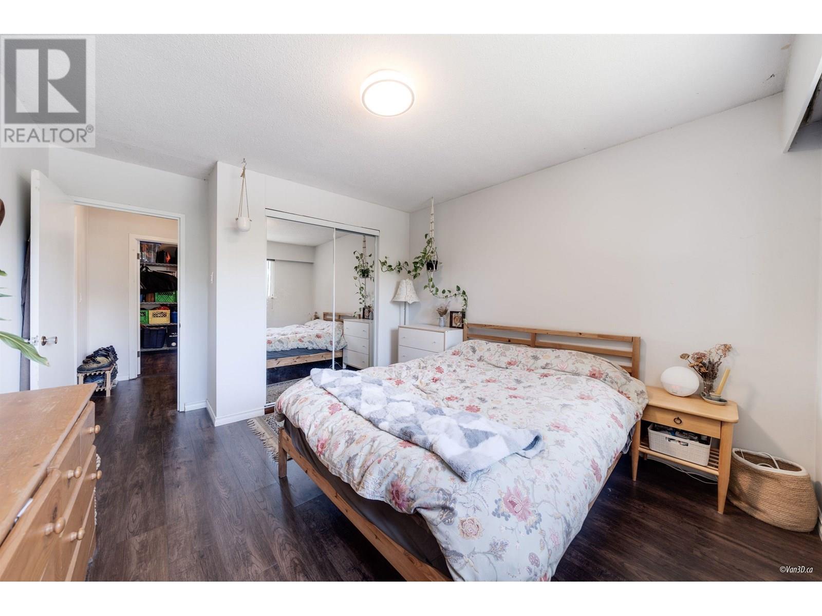 Photo 16 of 2611 Parker Street, Vancouver BC