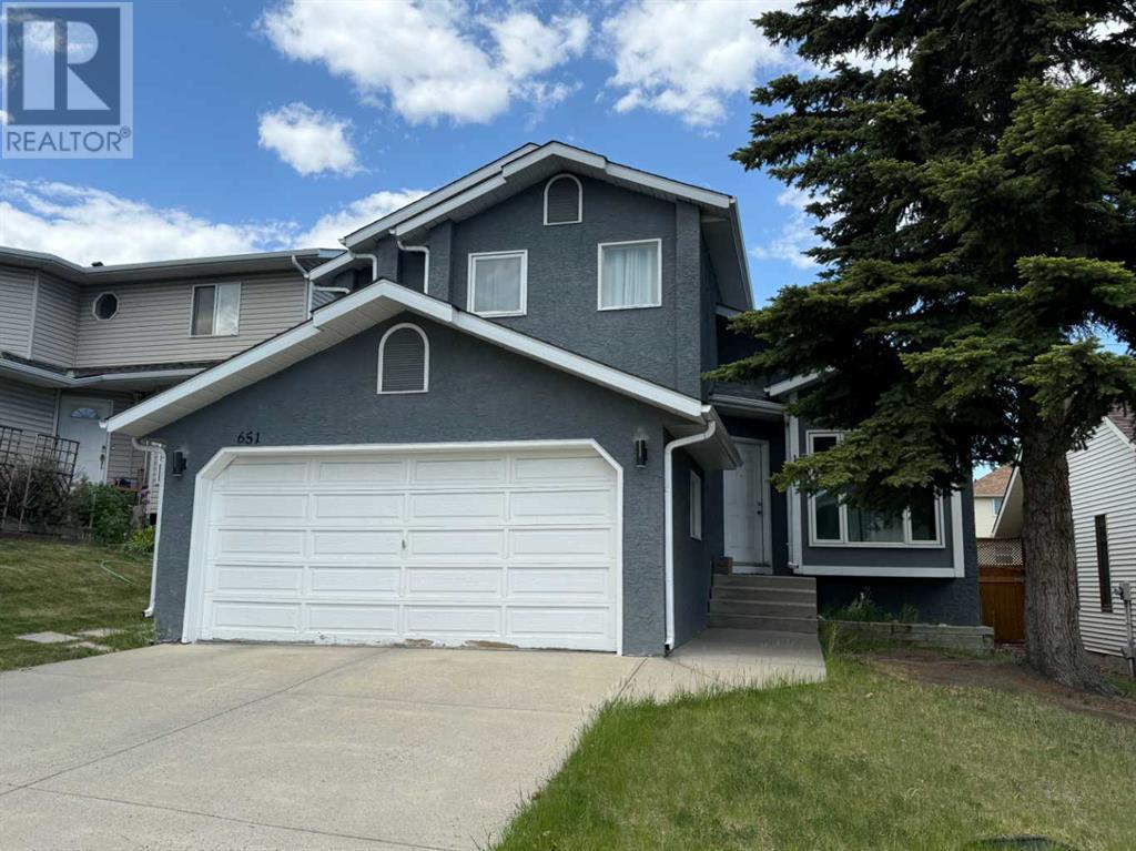 651 Macewan Drive NW, Calgary, Alberta
