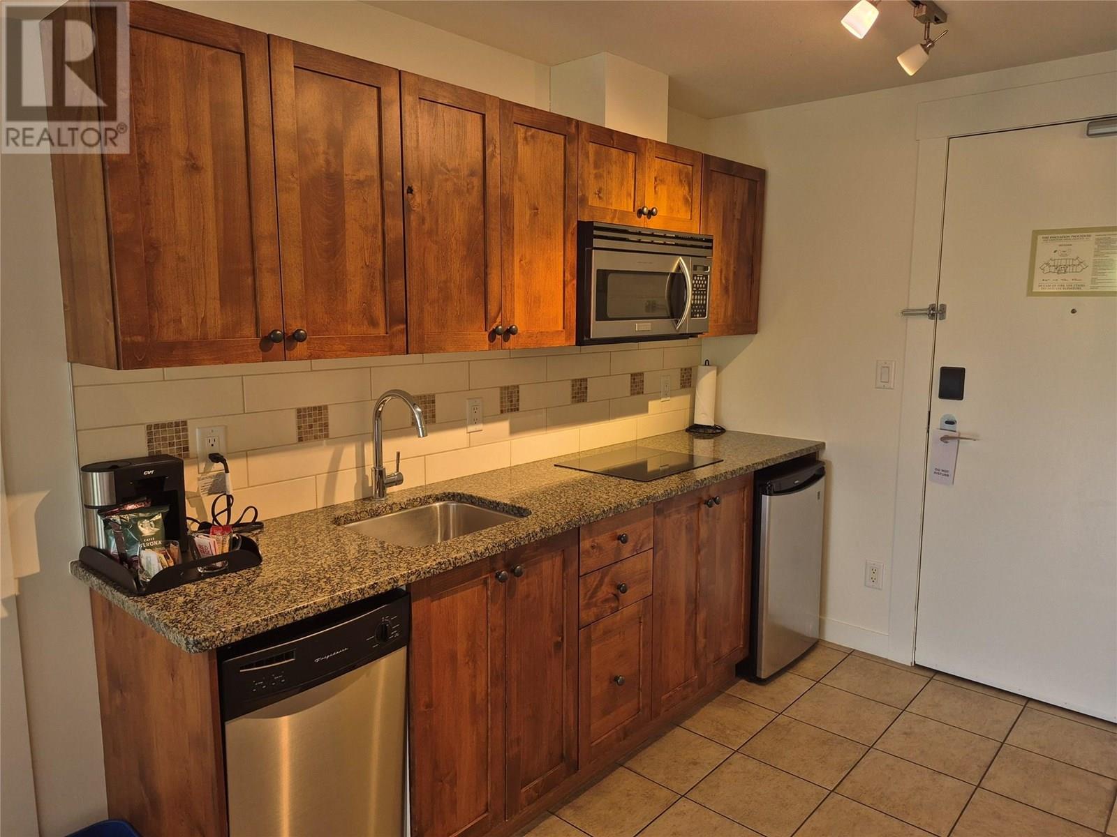 #302 4200 Lakeshore Drive Drive - 8