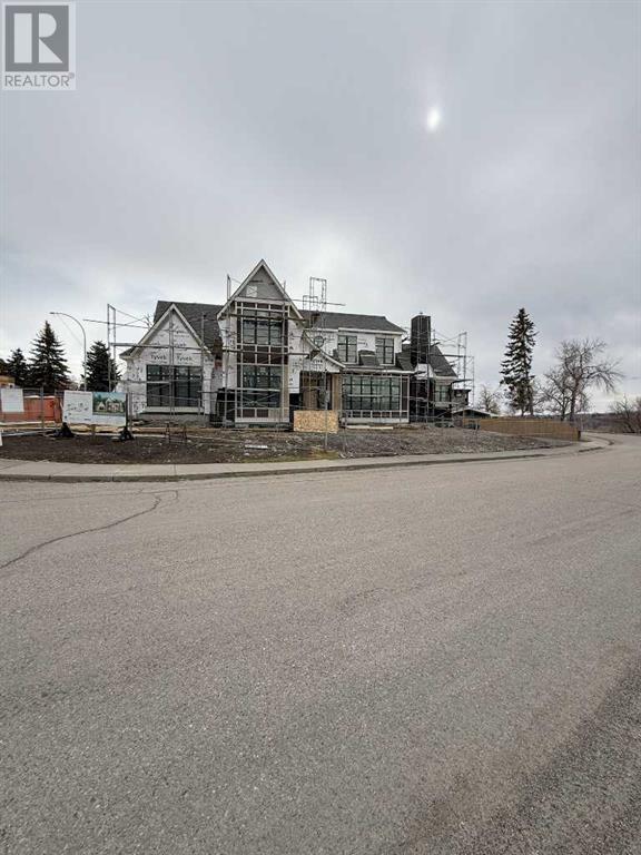 Single Family House for Sale in  Toronto Crescent NW St Andrews Heights Calgary 