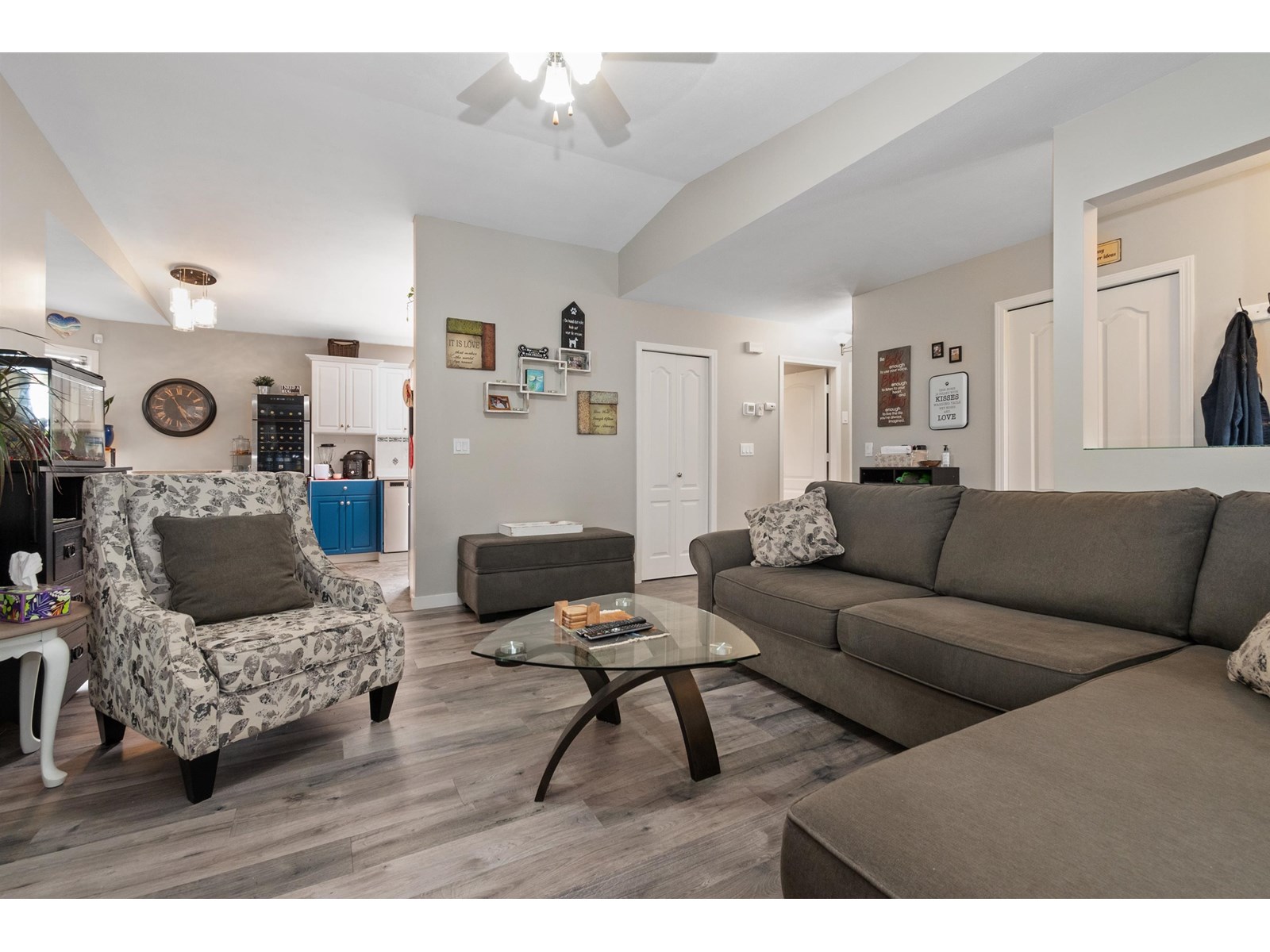 Photo 6 of 33 45918 Knight Road Sardis East Vedder, Chilliwack BC