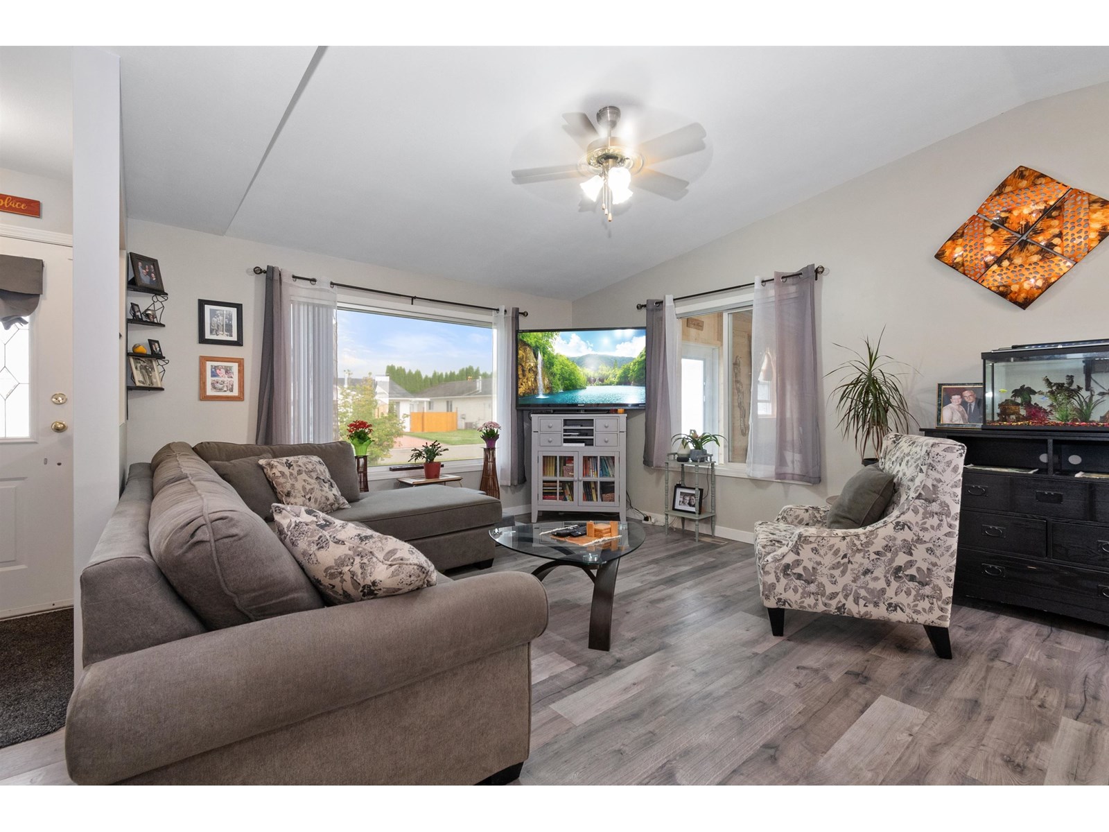 Photo 4 of 33 45918 Knight Road Sardis East Vedder, Chilliwack BC