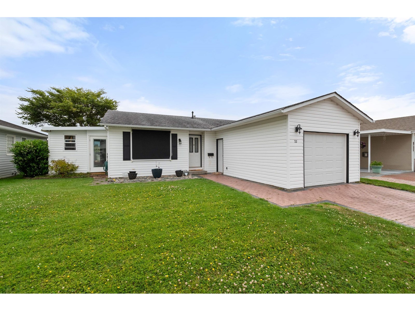 Photo 3 of 33 45918 Knight Road Sardis East Vedder, Chilliwack BC