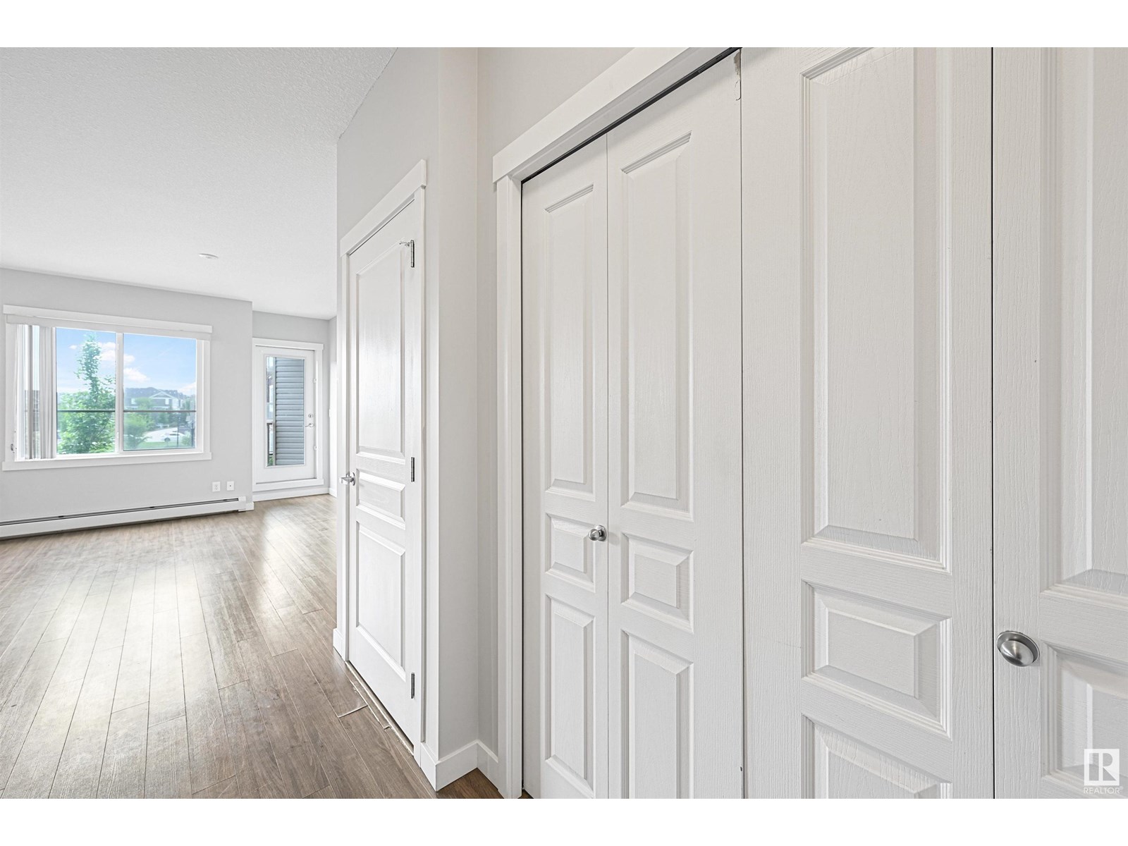 Photo 1 of 310 812 Welsh Dr Sw, Edmonton AB