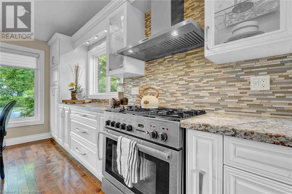 Photo 20 of 617 Scenic Drive, Hamilton ON