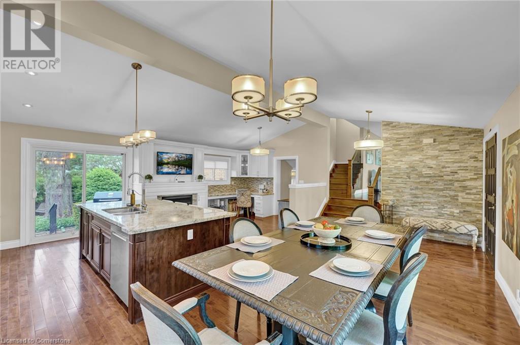 Photo 18 of 617 Scenic Drive, Hamilton ON