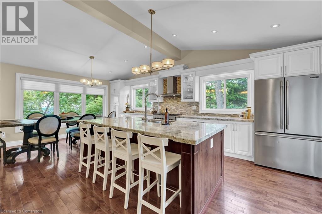 Photo 16 of 617 Scenic Drive, Hamilton ON
