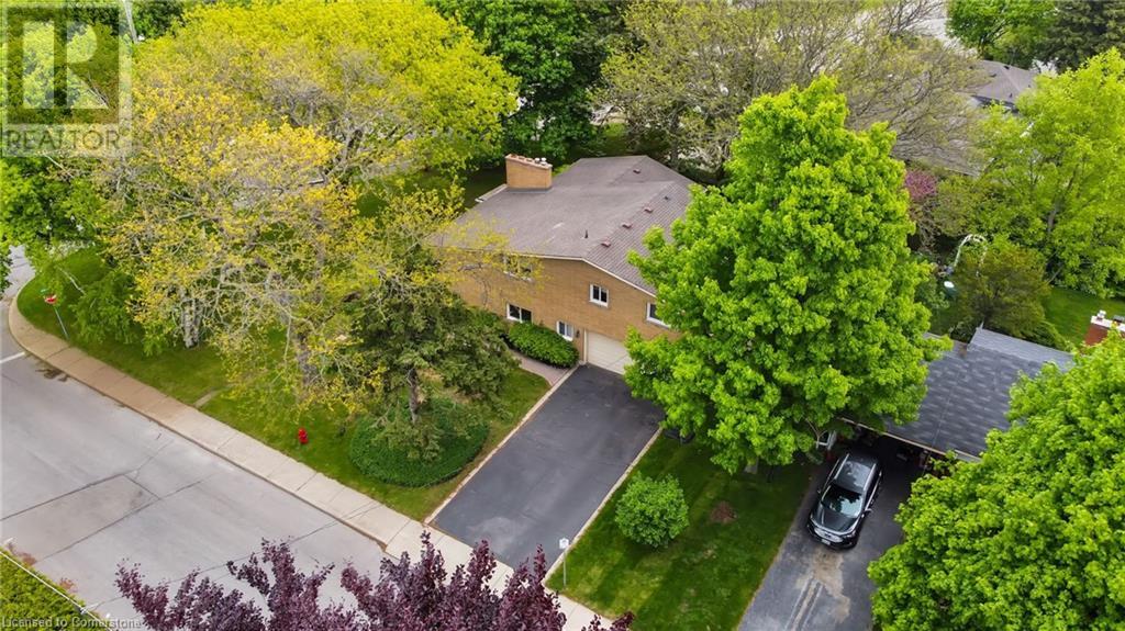 Photo 7 of 617 Scenic Drive, Hamilton ON