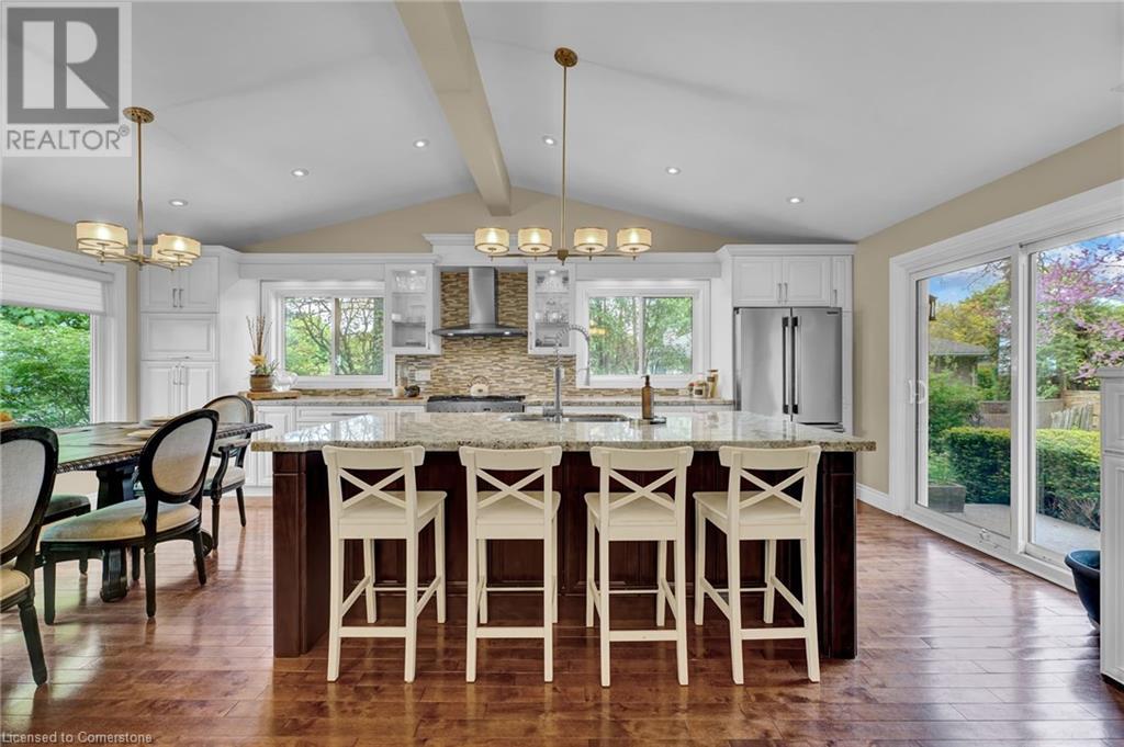 Photo 13 of 617 Scenic Drive, Hamilton ON