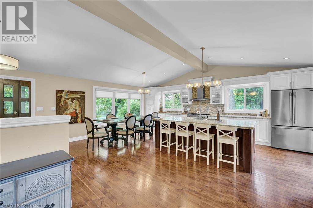 Photo 14 of 617 Scenic Drive, Hamilton ON