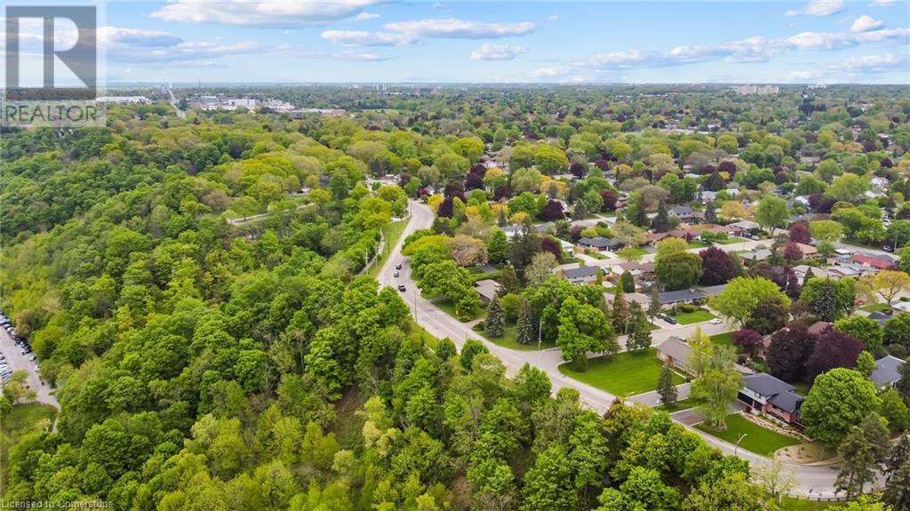 Photo 11 of 617 Scenic Drive, Hamilton ON