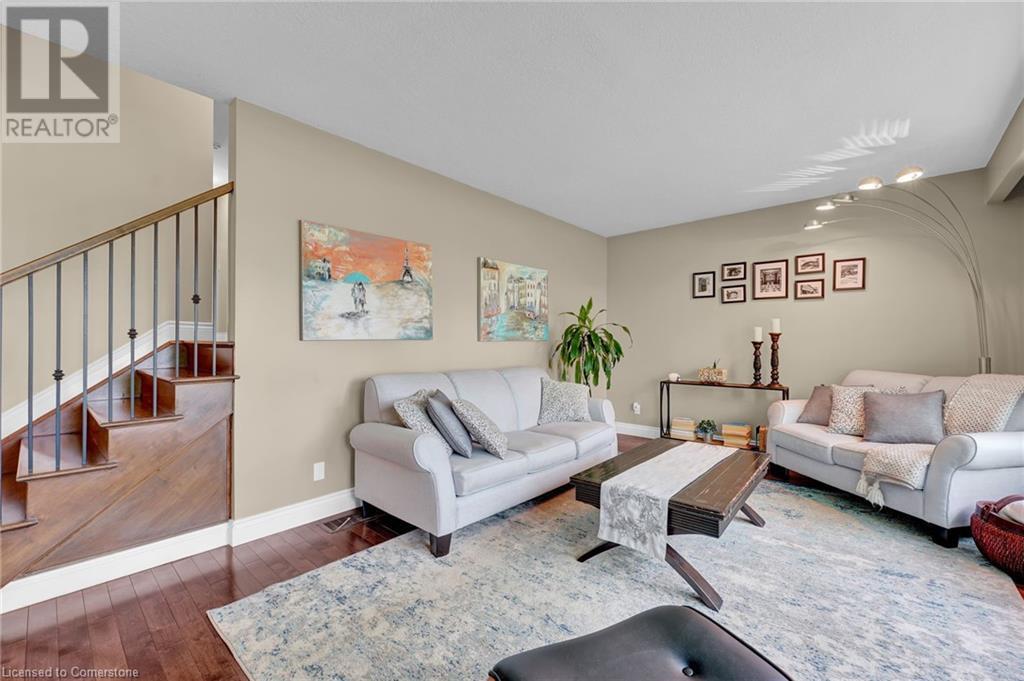Photo 23 of 617 Scenic Drive, Hamilton ON