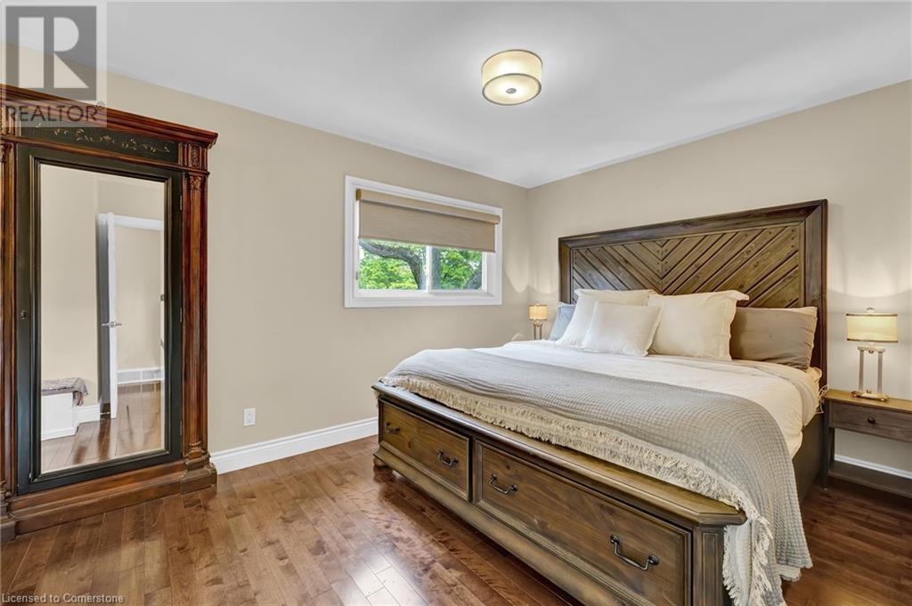 Photo 27 of 617 Scenic Drive, Hamilton ON