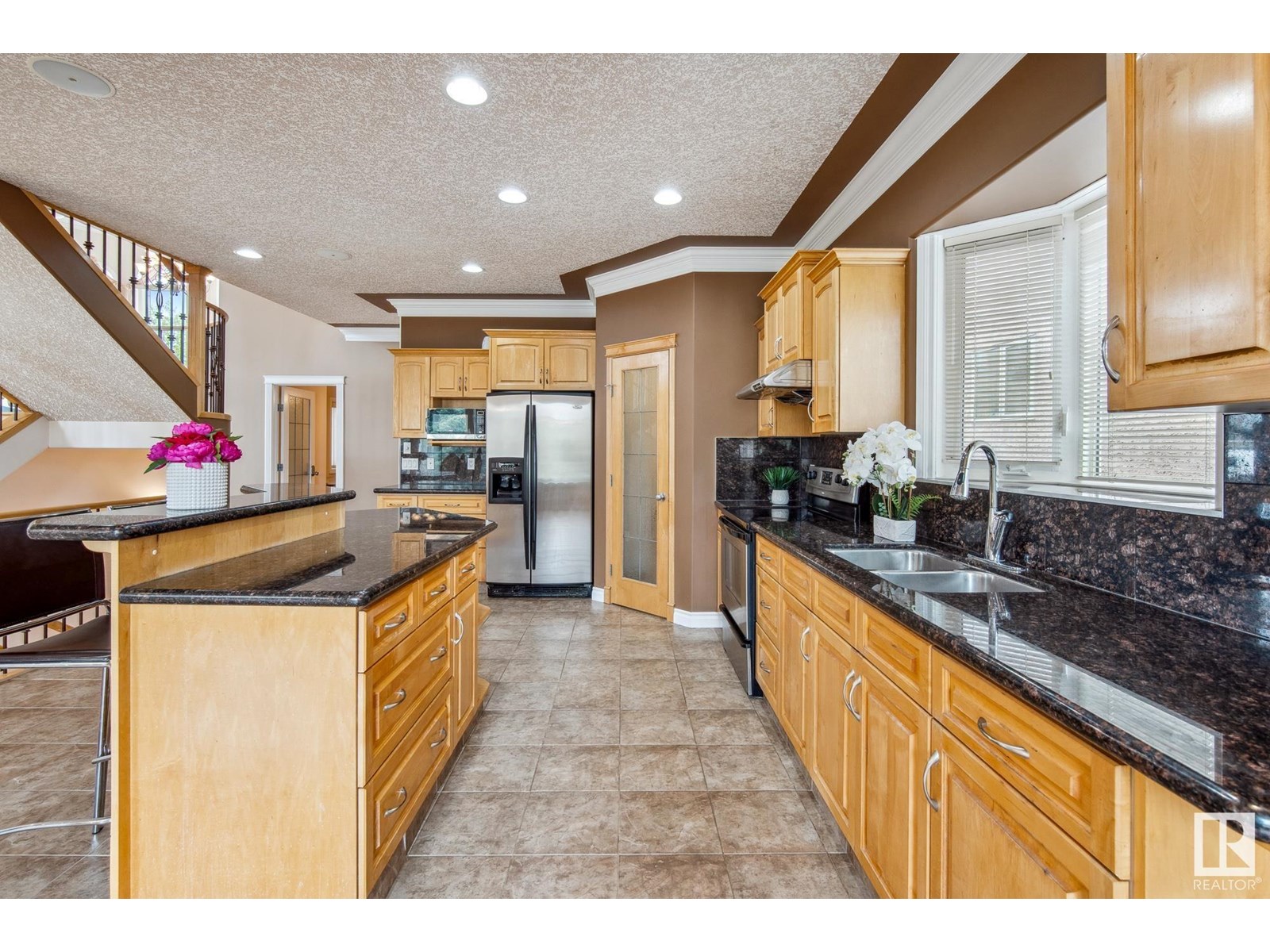 Photo 18 of 10804 6 Av Sw, Edmonton AB