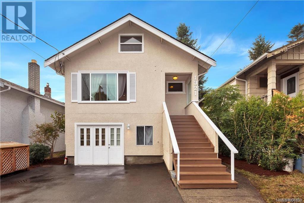 Single Family House Character for Sale in  Finlayson St Victoria 