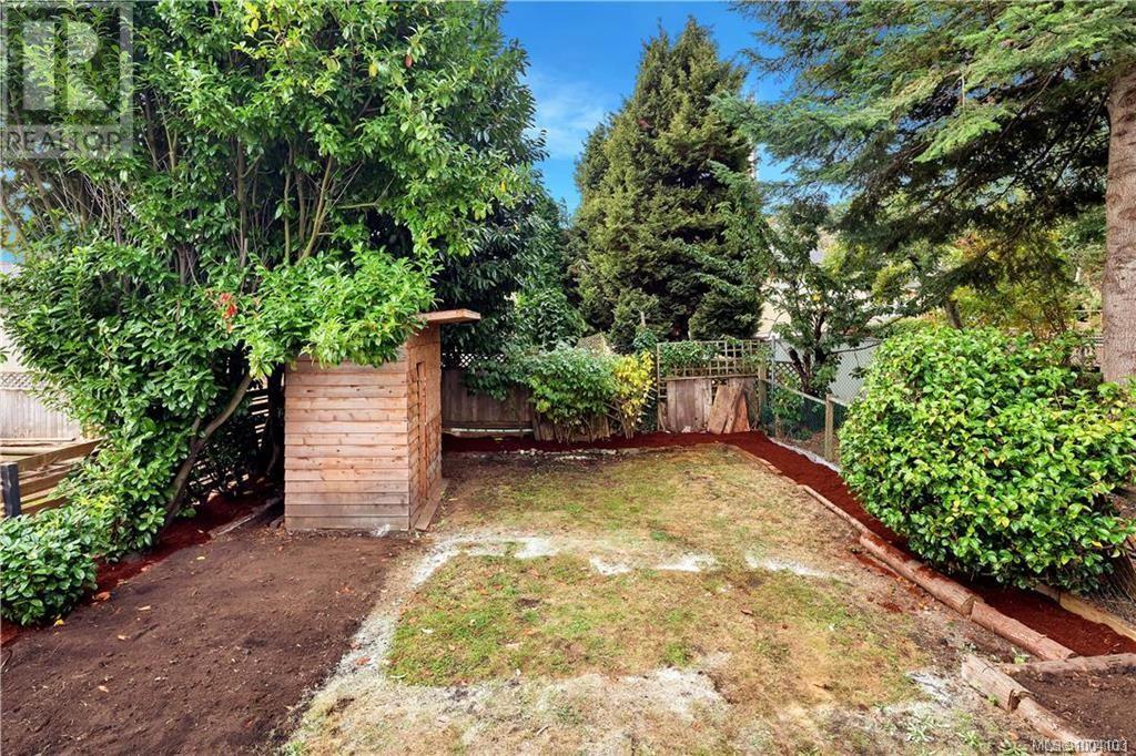 Single Family House Character for Sale in  Finlayson St Victoria 