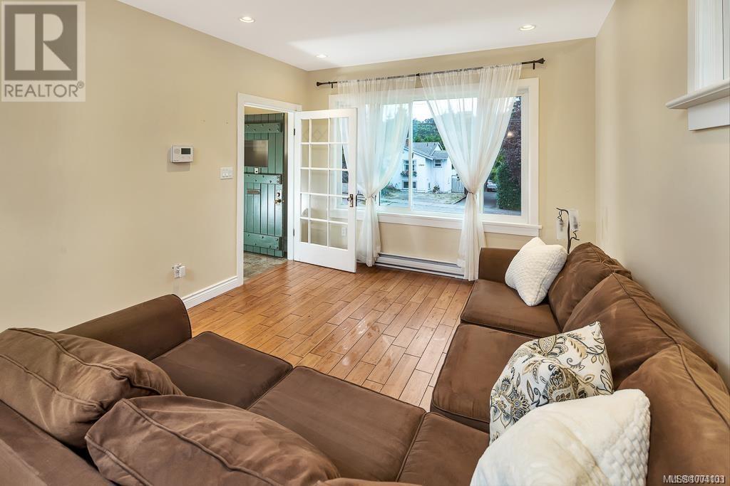 Single Family House Character for Sale in  Finlayson St Victoria 