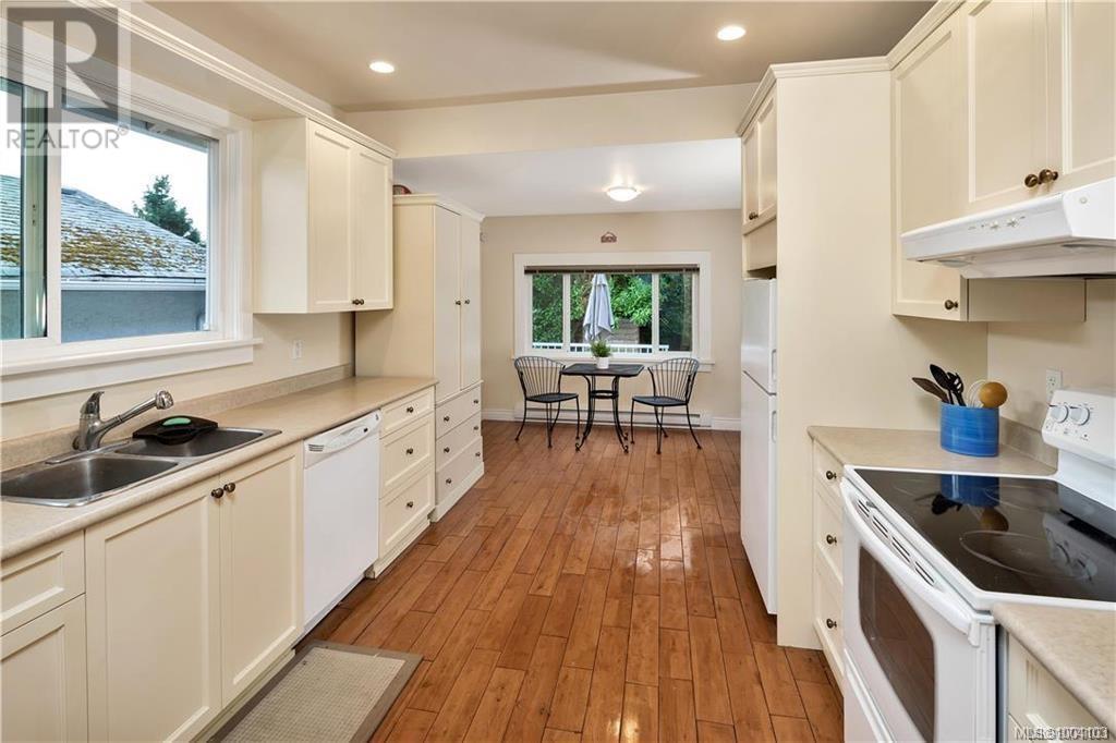Single Family House Character for Sale in  Finlayson St Victoria 