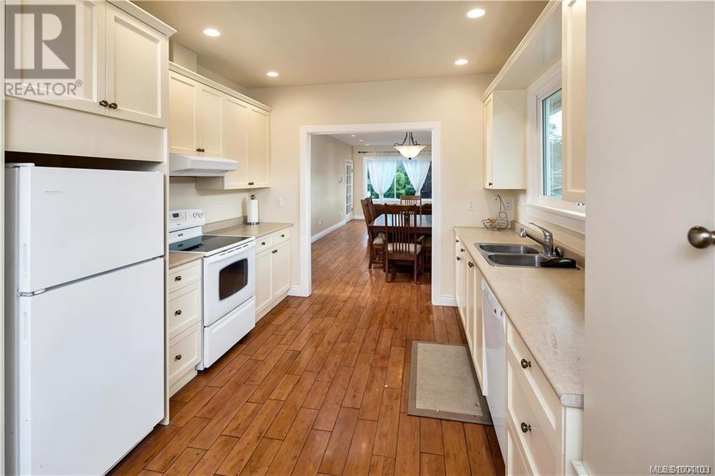Single Family House Character for Sale in  Finlayson St Victoria 