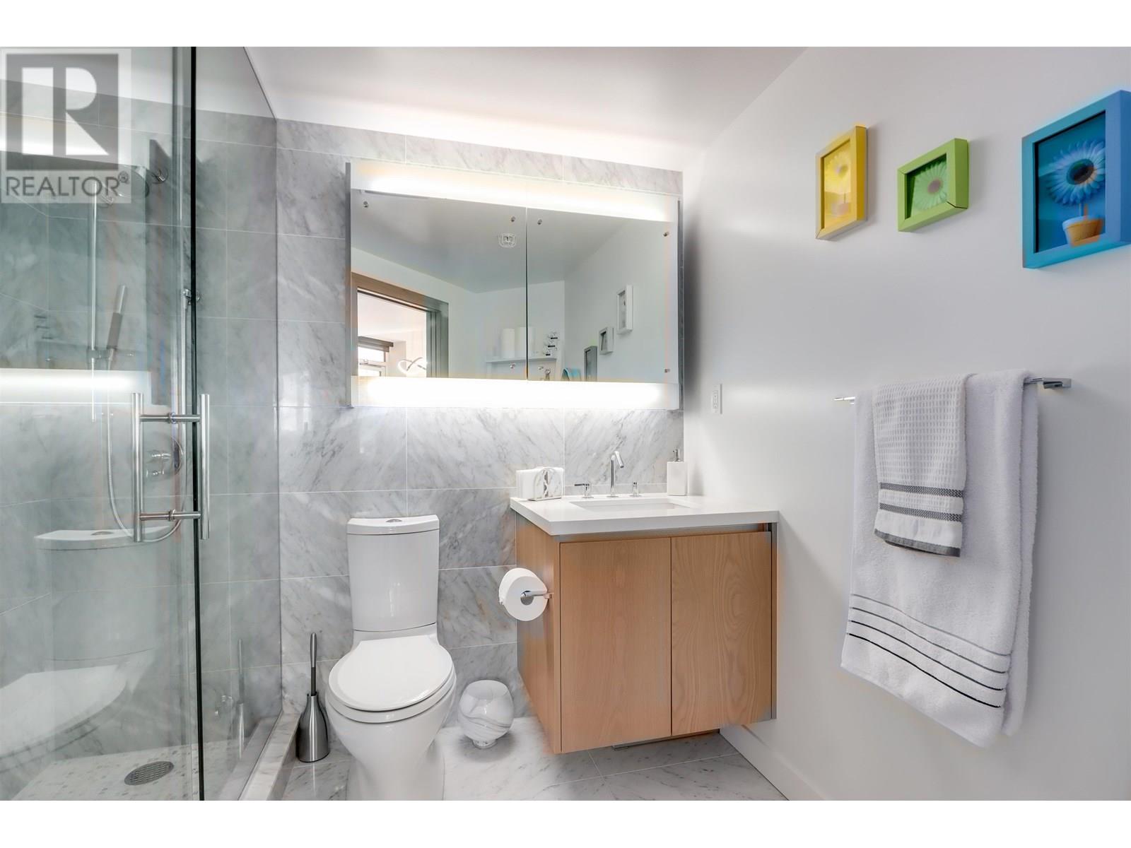 Photo 12 of 2056 38 Smithe Street, Vancouver BC