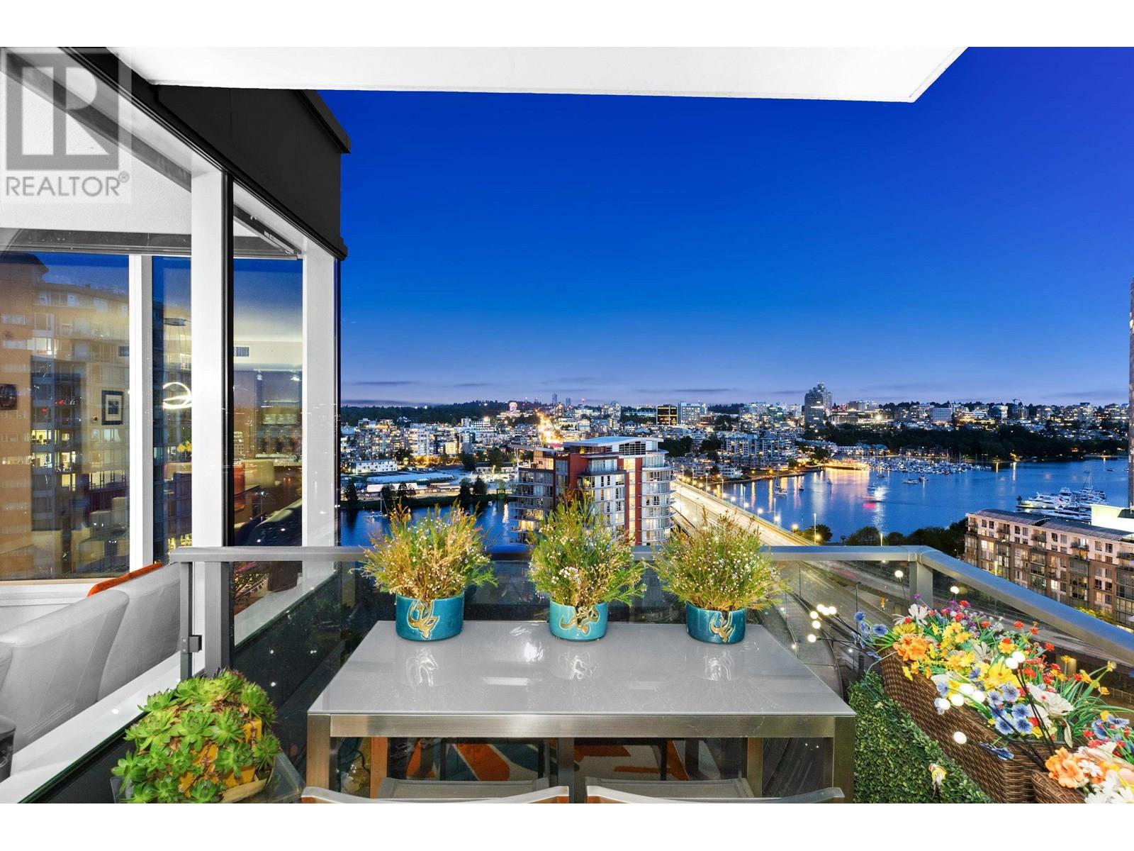 Photo 22 of 2056 38 Smithe Street, Vancouver BC