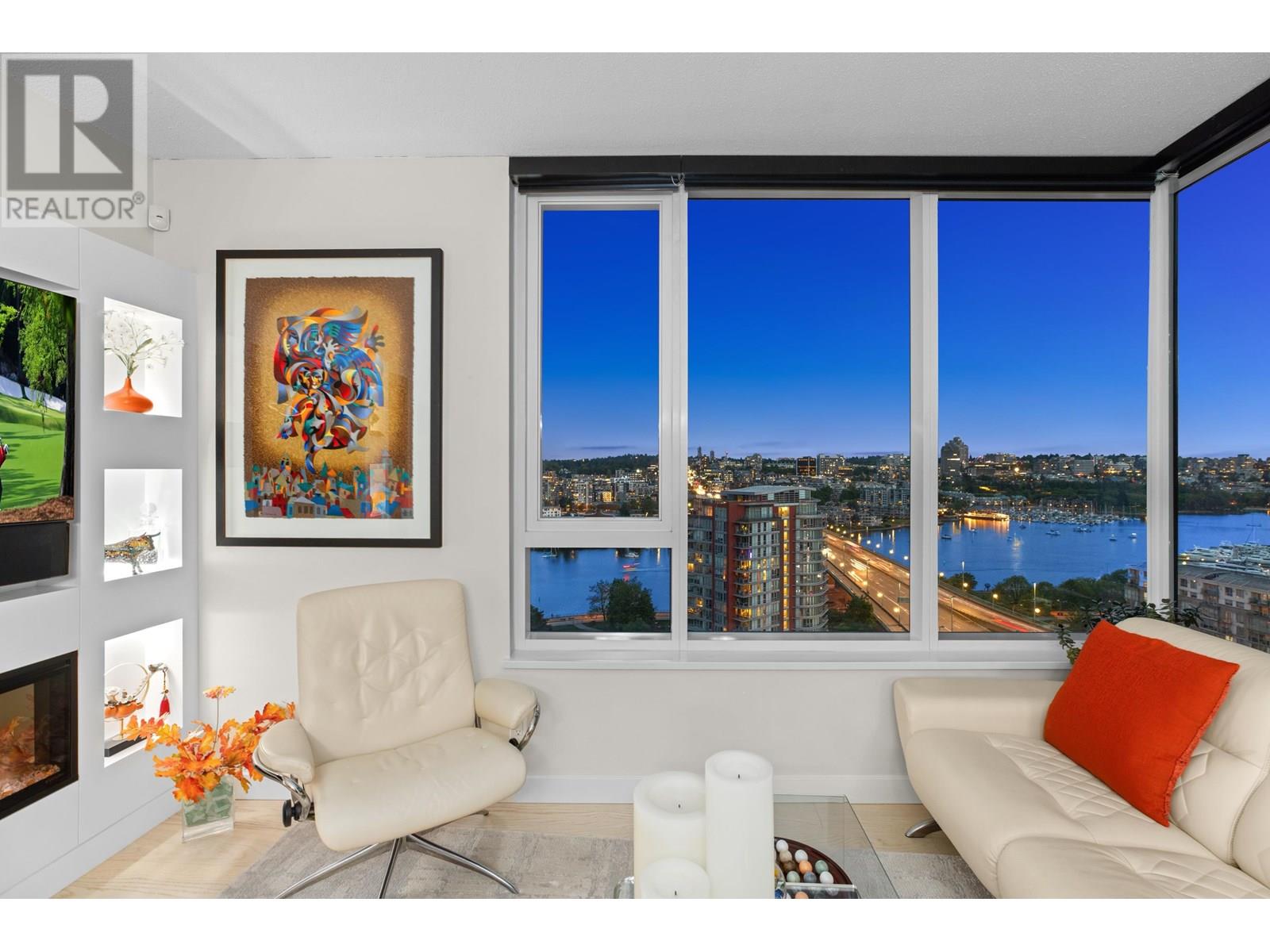 Photo 15 of 2056 38 Smithe Street, Vancouver BC