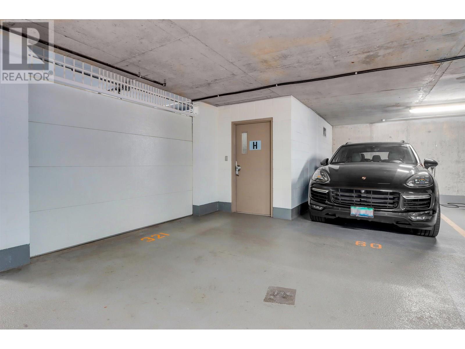 Photo 2 of 2056 38 Smithe Street, Vancouver BC