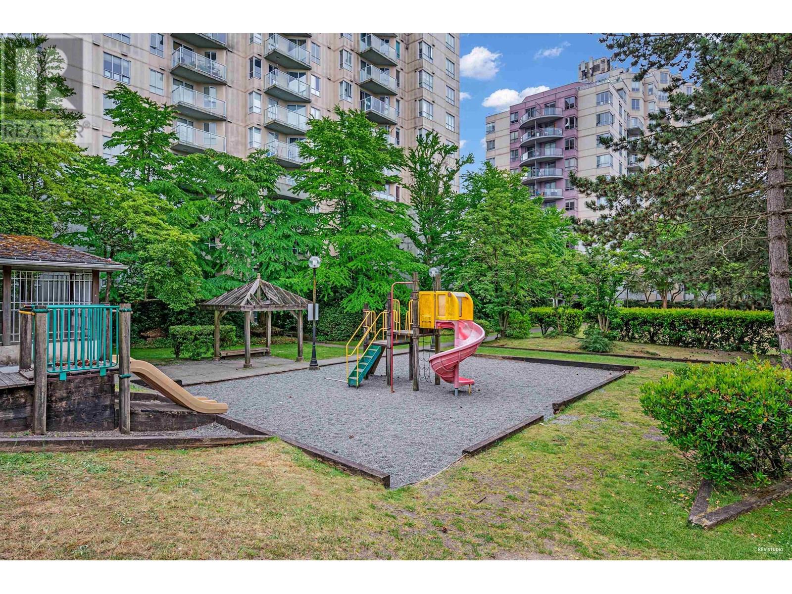 Photo 16 of 1007 3489 Ascot Place, Vancouver BC