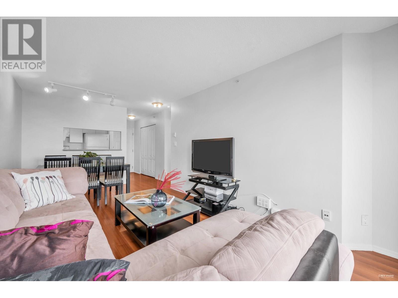 Photo 18 of 1007 3489 Ascot Place, Vancouver BC