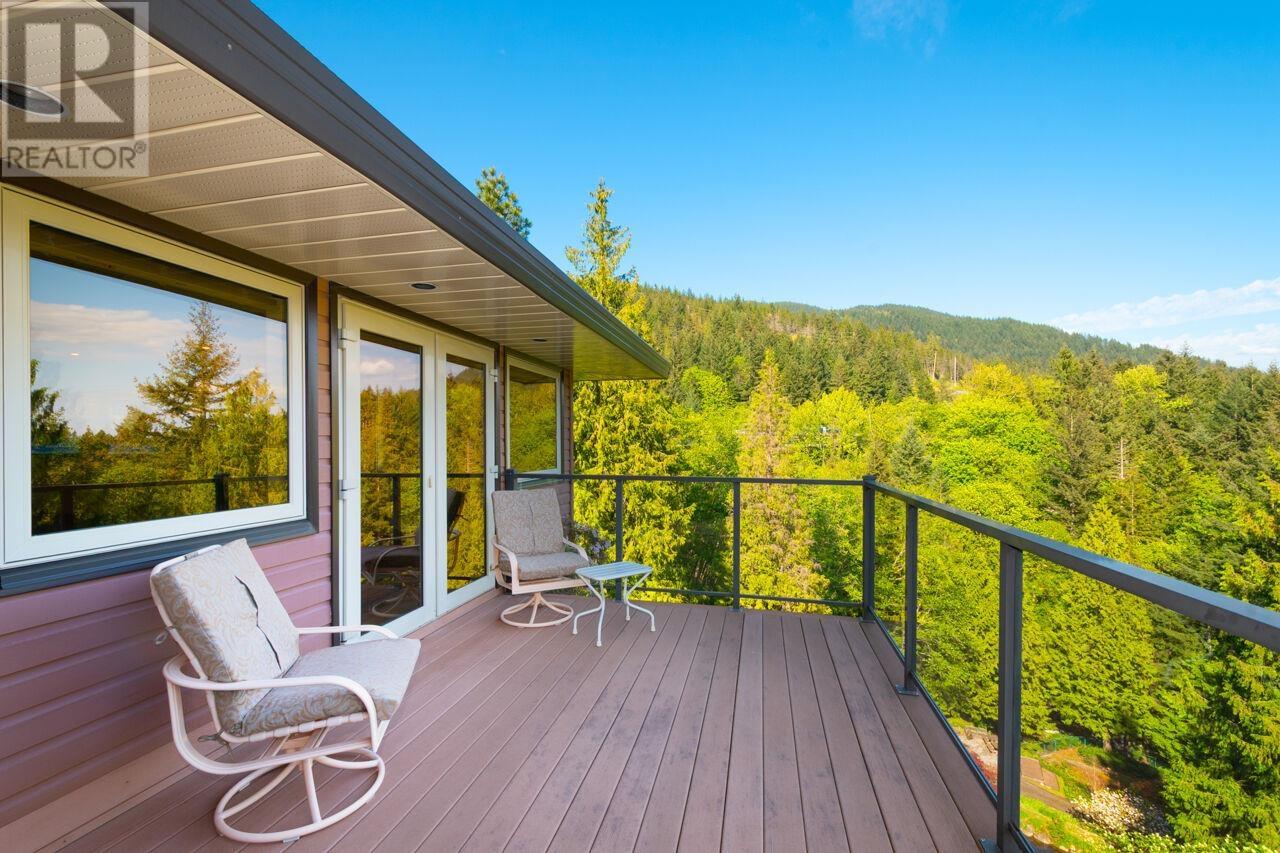 4228 ROCKRIDGE CRESCENT, West Vancouver