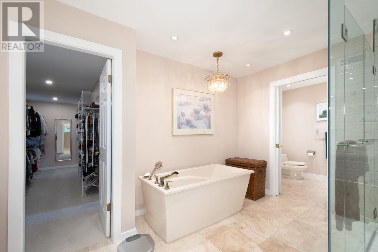 4228 ROCKRIDGE CRESCENT, West Vancouver